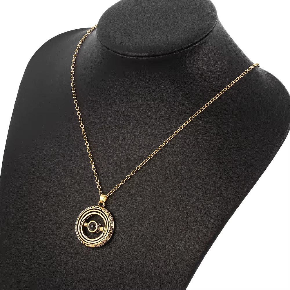 Collana Astronomica AGAPE - Un solo gioiello, cento modi per dire "Ti Amo"
